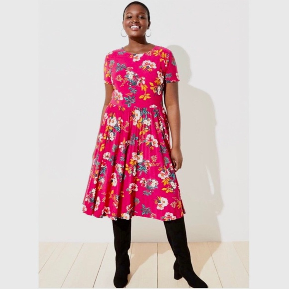 LOFT PLUS ✨ Beautiful Floral Pleated Flare Dress Size 18